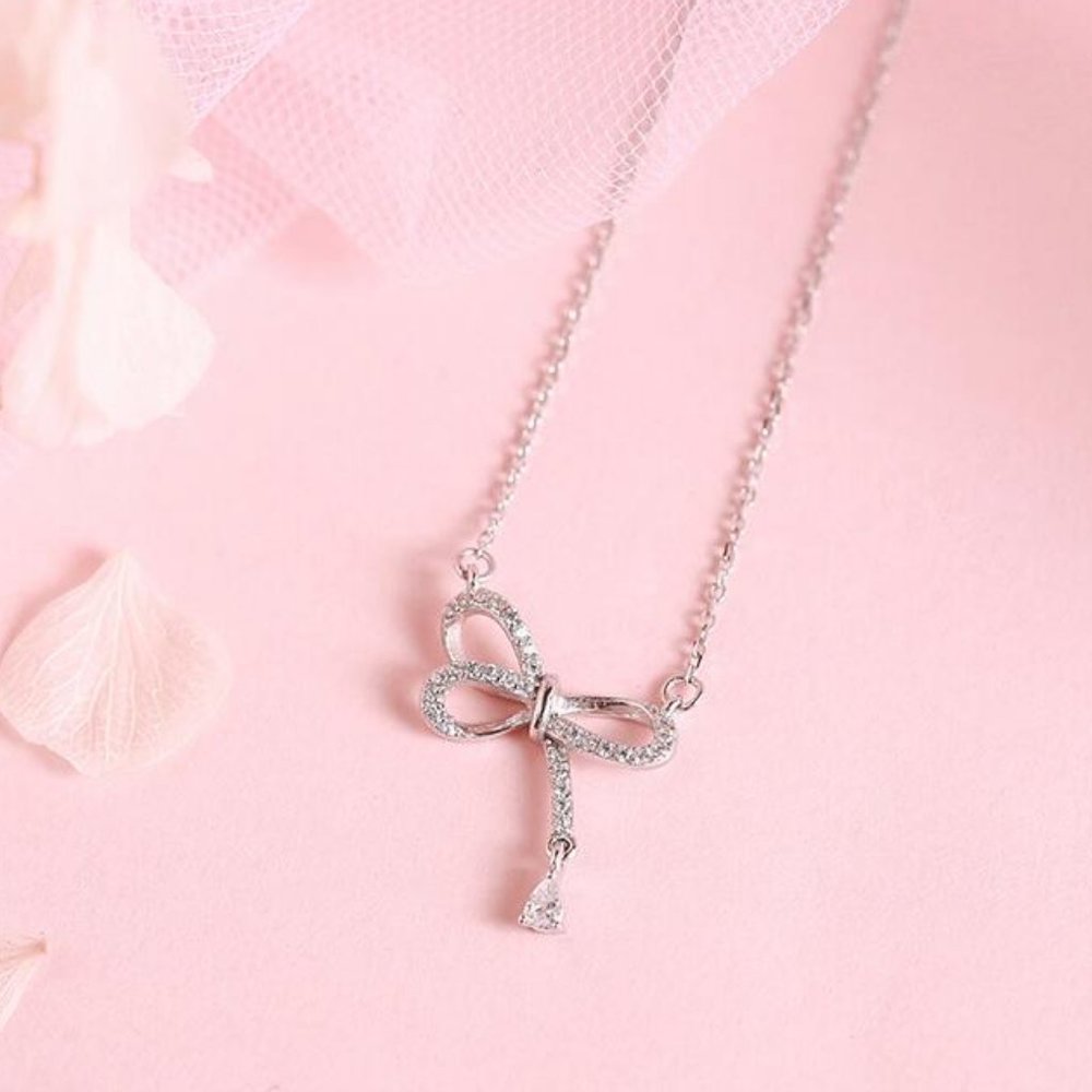 *NEW 925 Sterling Silver Diamond Bow Necklace